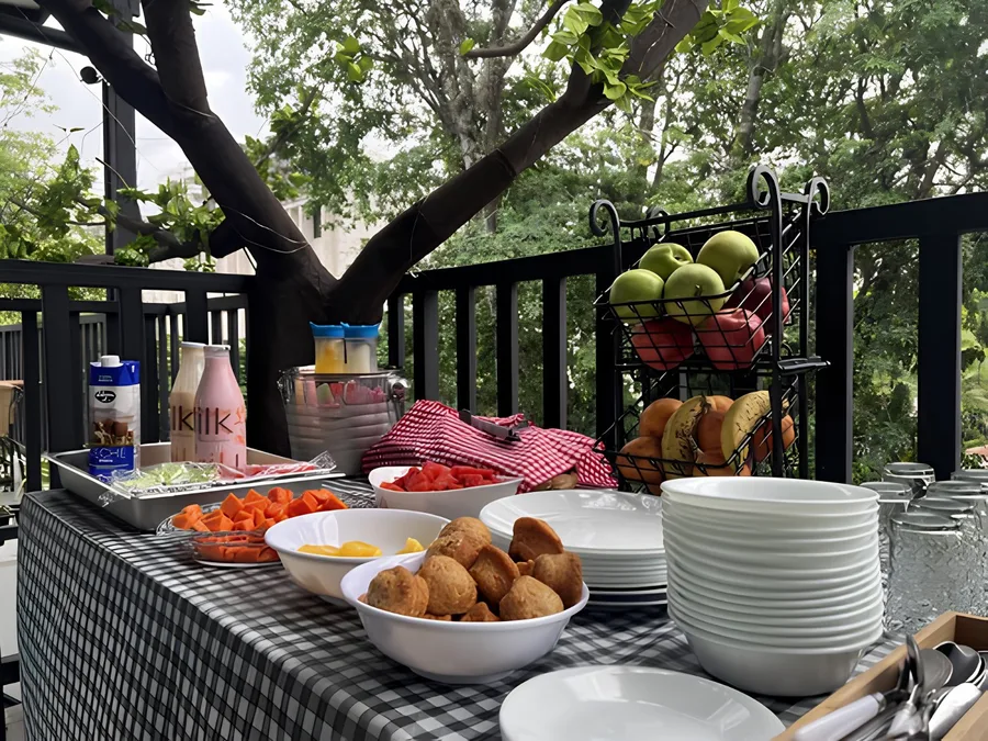 Desayuno en terraza